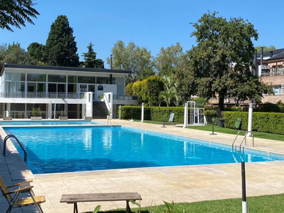 Apartamento En Country Pilar Piscina Parrilla Propia Hasta 4 Personas Eksteriør billede