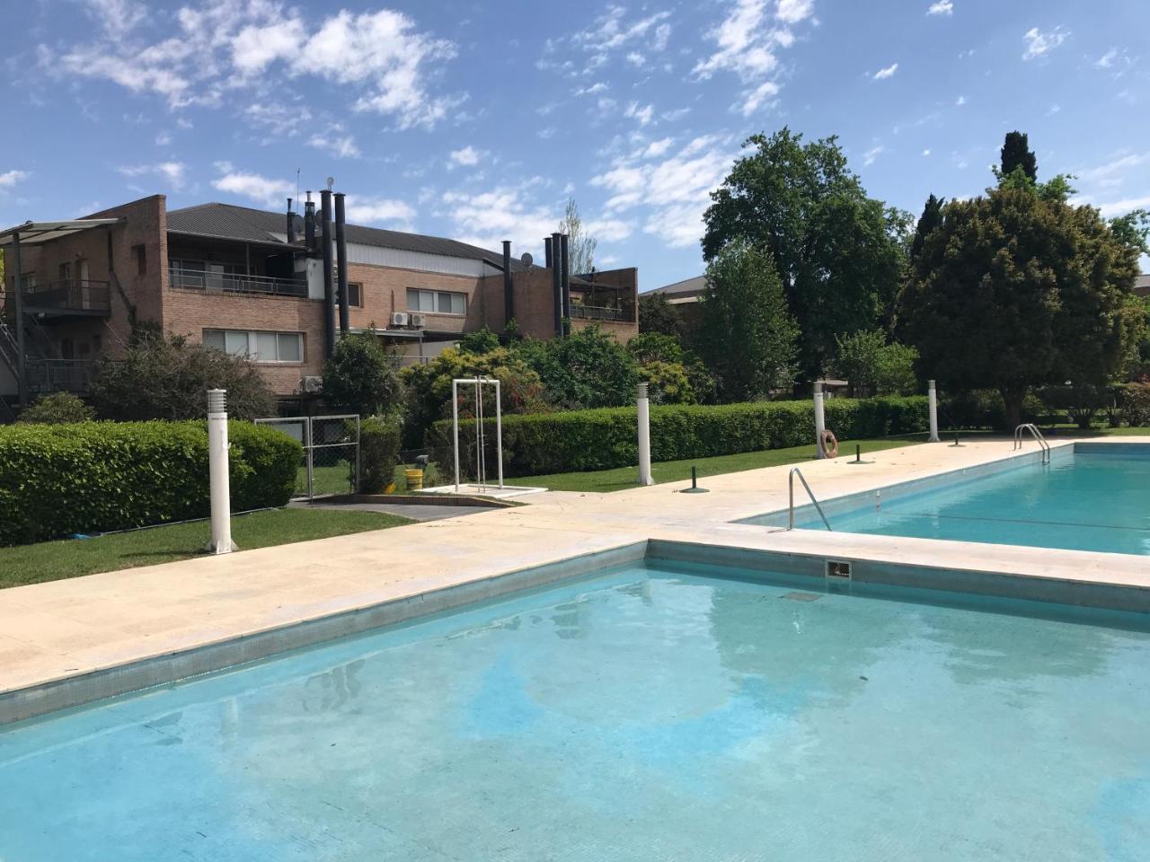 Apartamento En Country Pilar Piscina Parrilla Propia Hasta 4 Personas Eksteriør billede