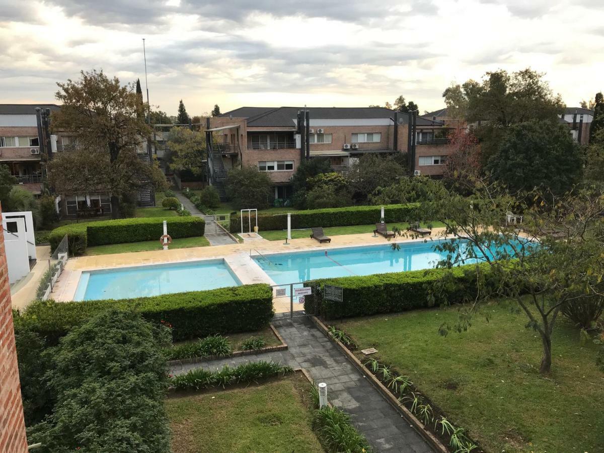 Apartamento En Country Pilar Piscina Parrilla Propia Hasta 4 Personas Eksteriør billede